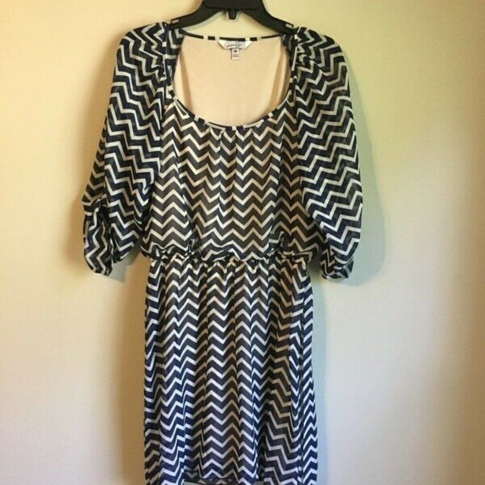Speechless medium chevron navy dress